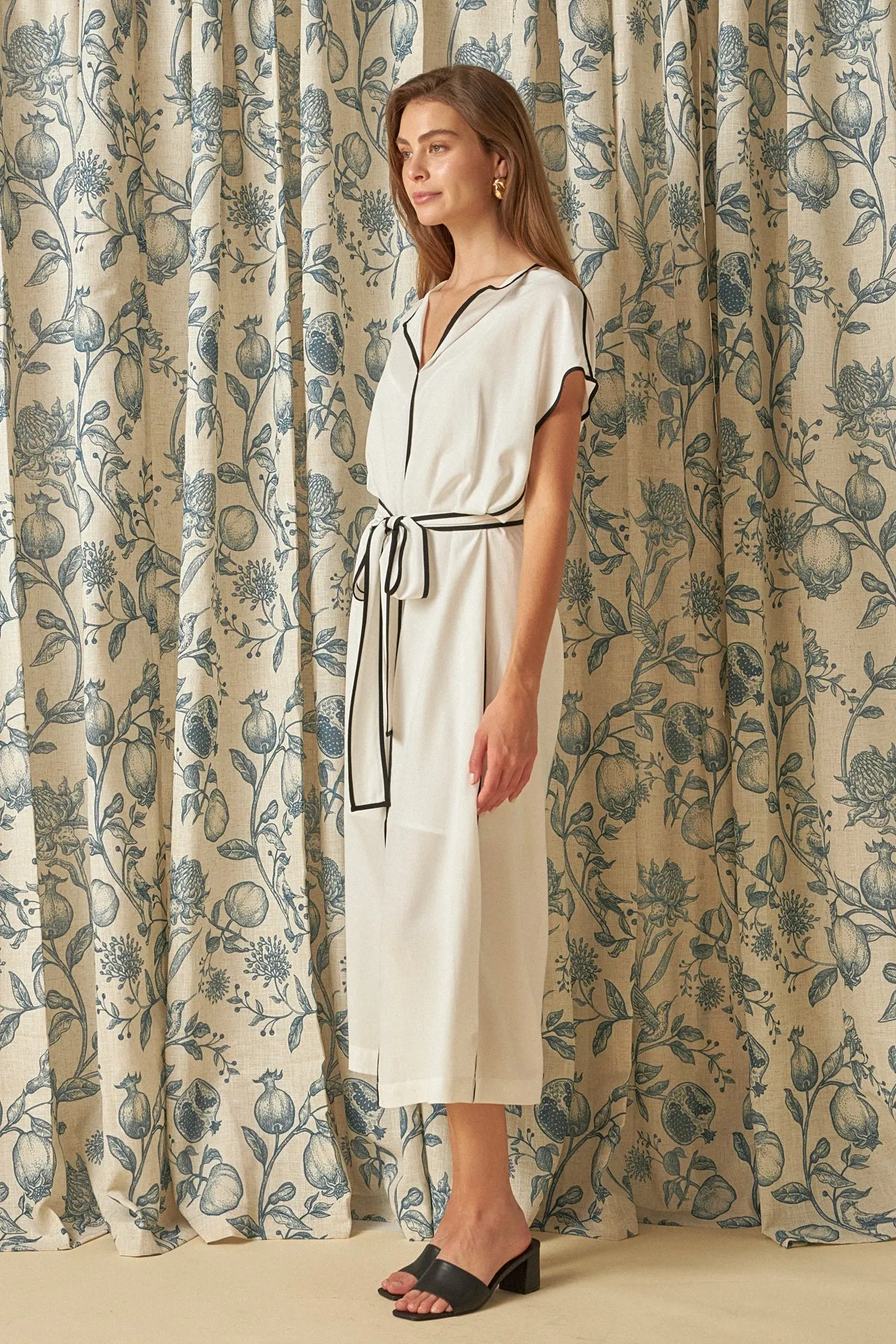 Contrast Binding Belted Midi Dress