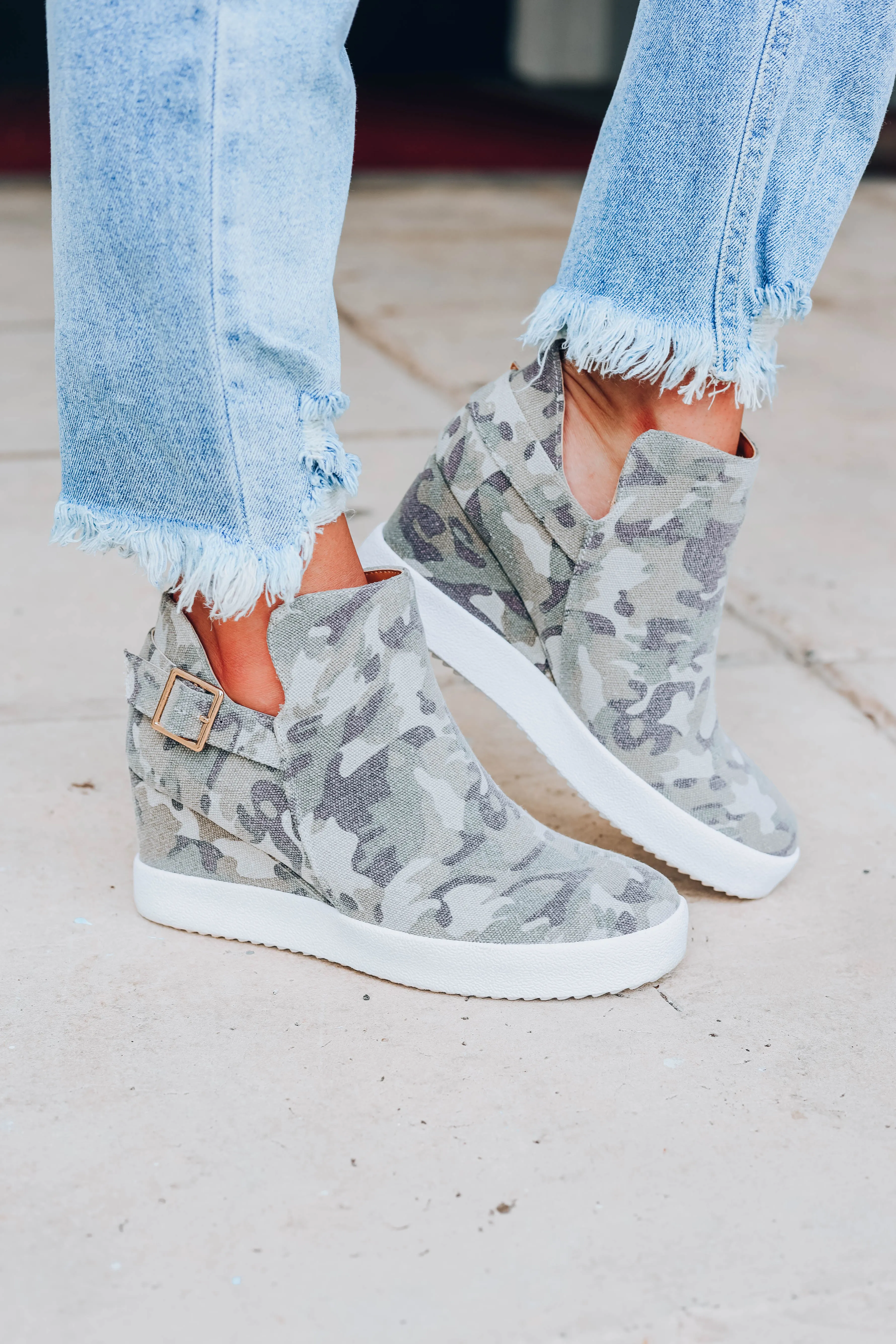 Hayden Sneakers - Camo