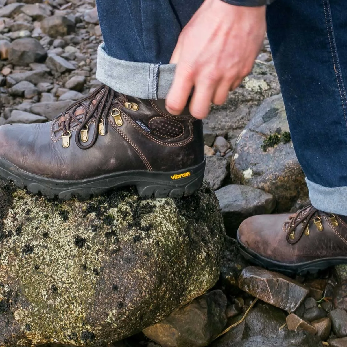 HOGGS OF FIFE Munro Classic W/P Hiking Boot - Crazy Horse Brown