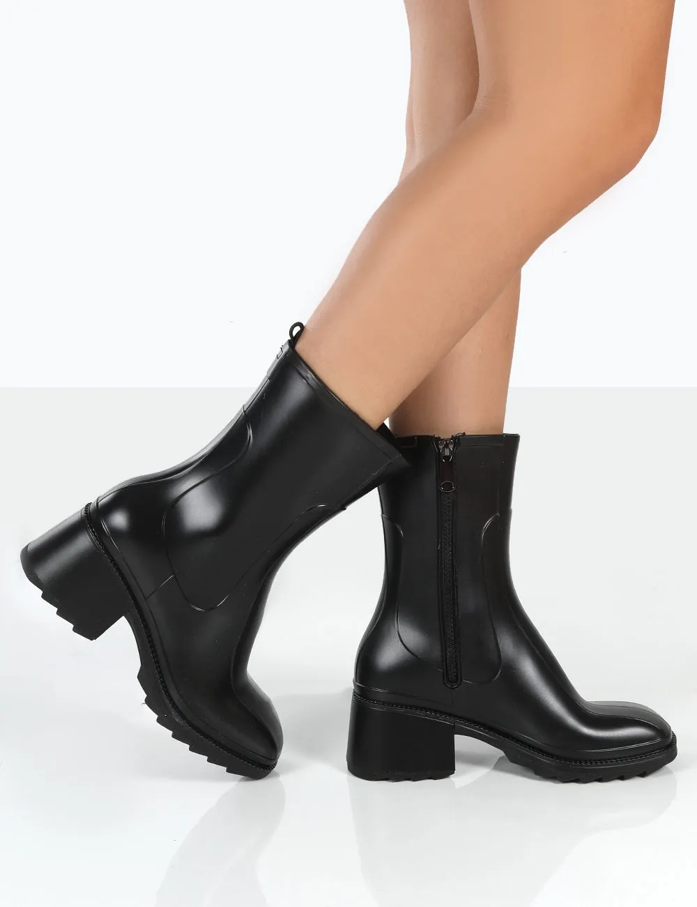 Rainyday Black Chunky Zip Up Heeled Wellies