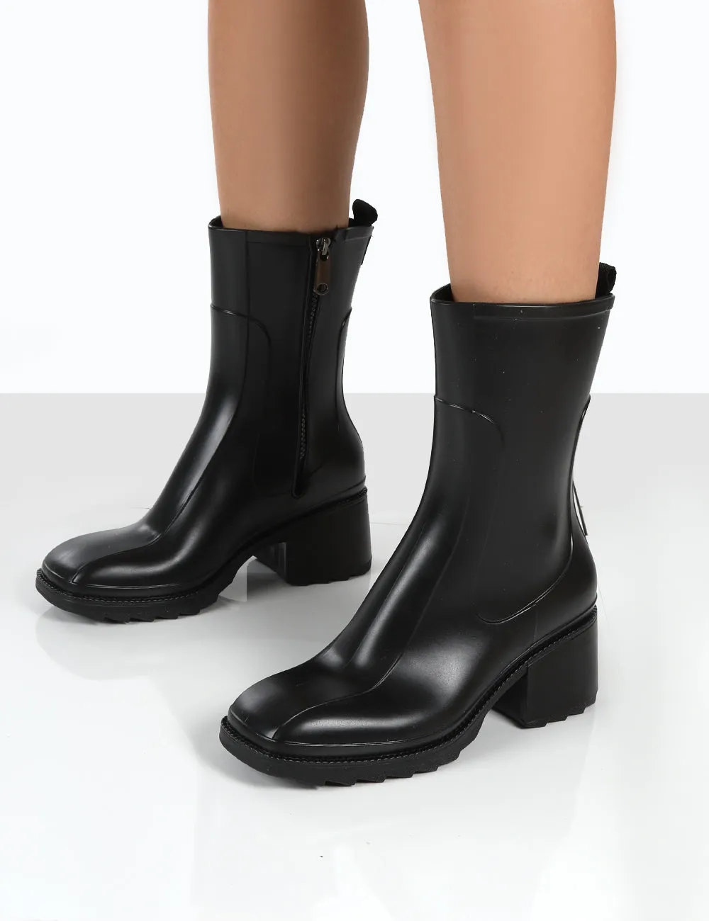 Rainyday Black Chunky Zip Up Heeled Wellies